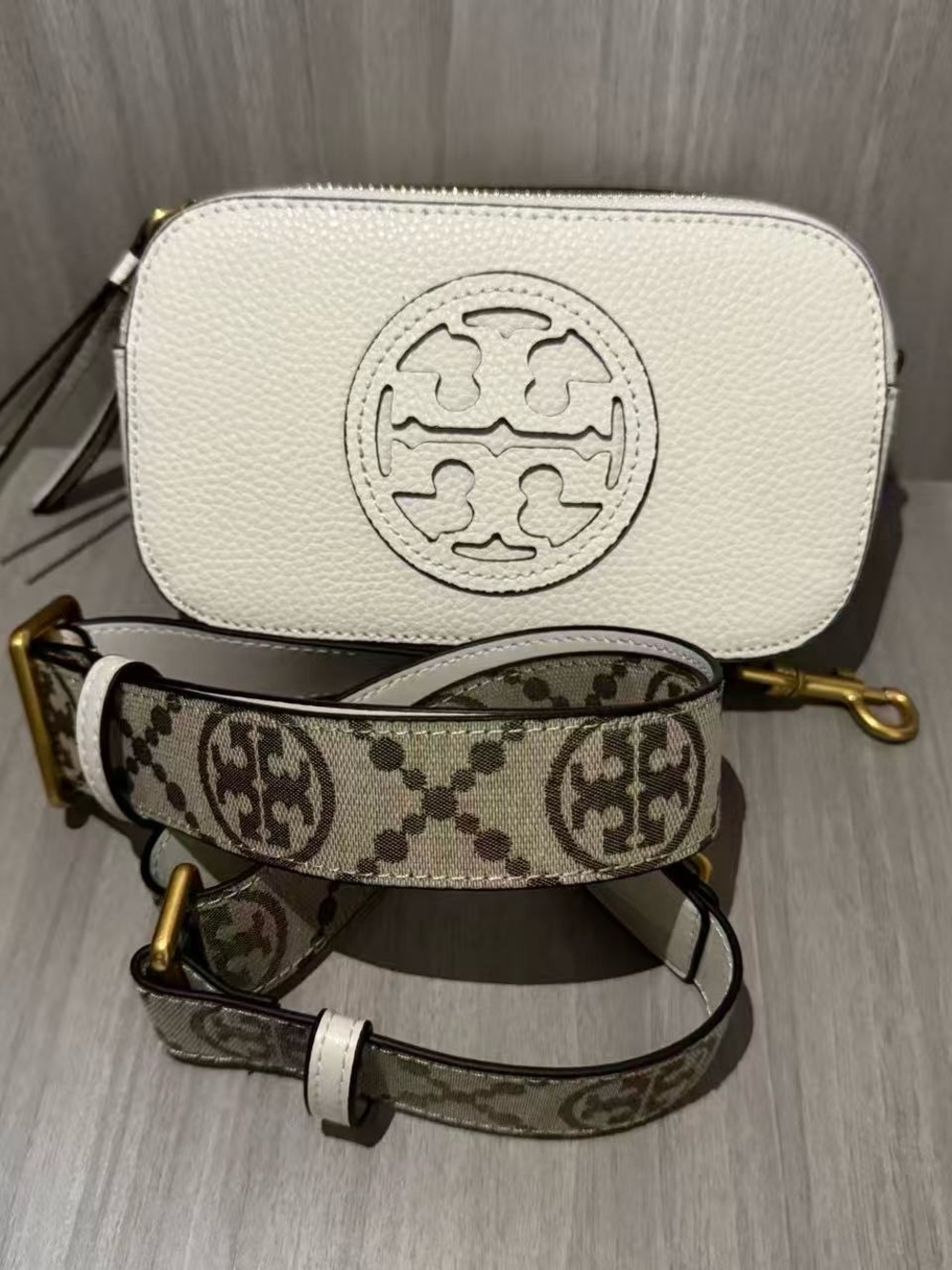 Tory Burch White Pebbled Leather Camera Bag with Logo Strap